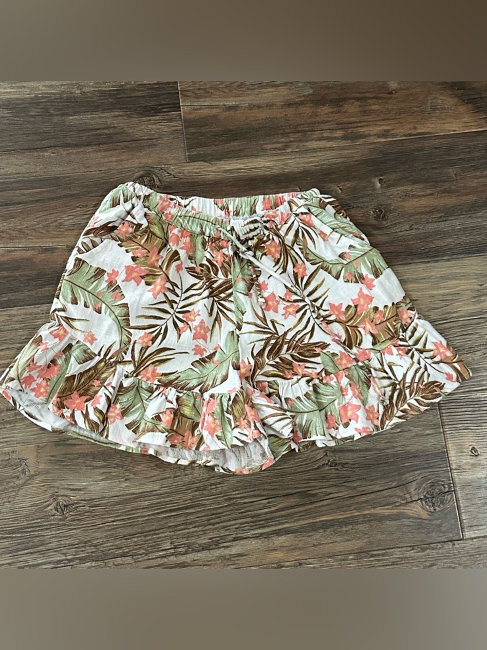 Rip Curl La Quinta tropical palm leave shorts ruffle bottom women’s XS